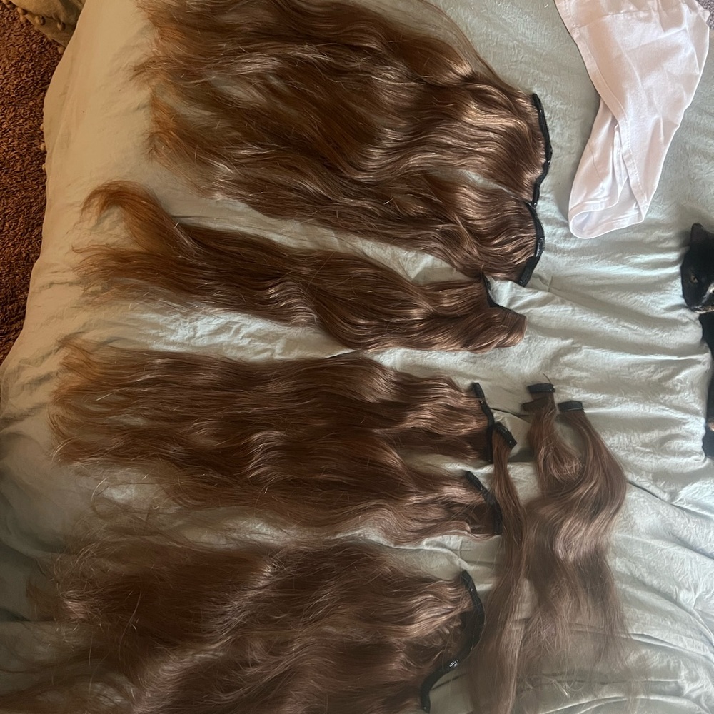 INH brown 20’ 200 grams Clip In Hair Extensions